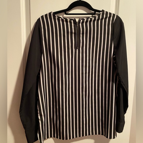 Striped Long Sleeve Blouse Black White Black Sleeves New with Tags - Picture 4 of 4